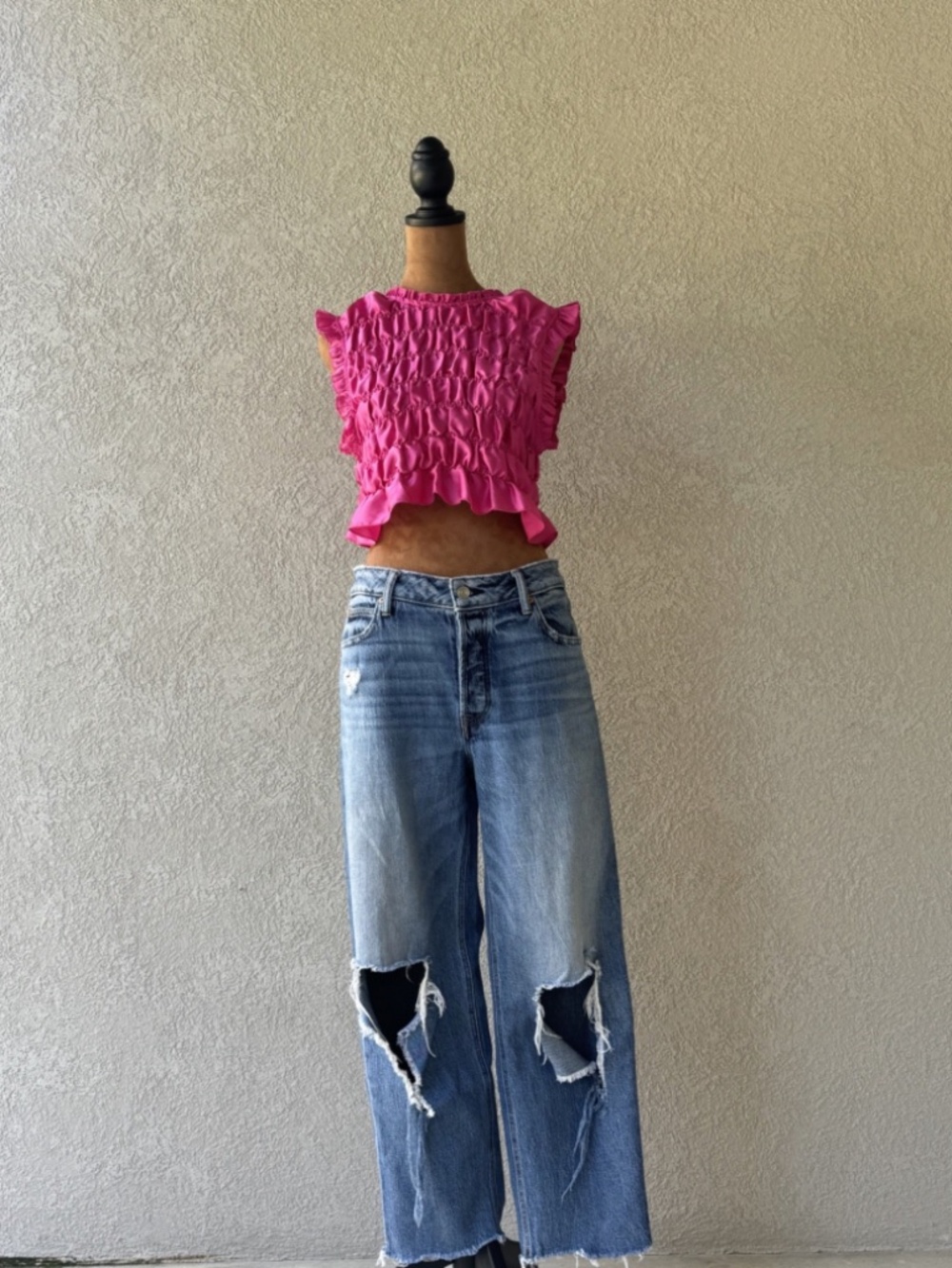 Women’s 8 High Rise Relaxed Straight Ankle Jeans Med Wash Distressed Button Fly